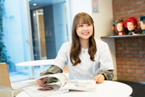 必須授業でマナー、接遇授業の様子